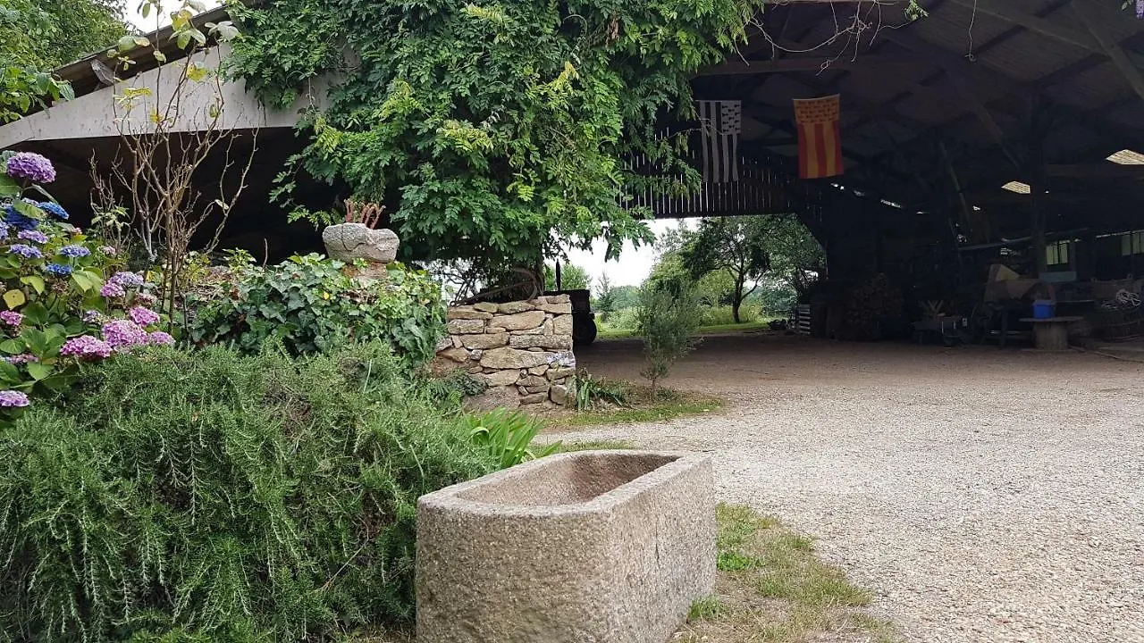 Hotel La Ferme de Kerhors à Tréméoc Maison d'hôtes